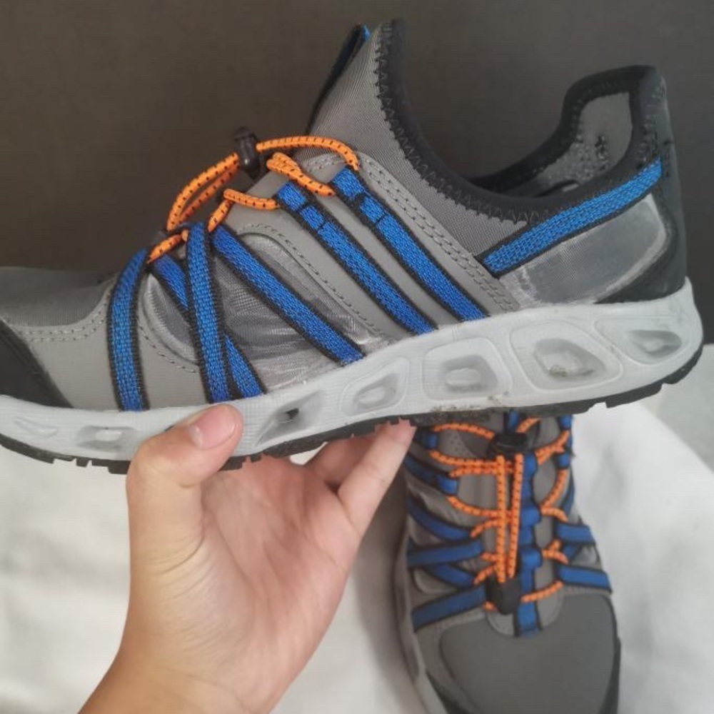 Columbia shoes